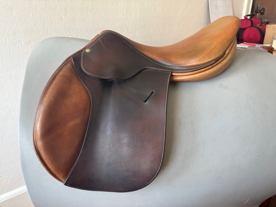 18” 2004 Butet Saddle - L Seat - 2 Flaps