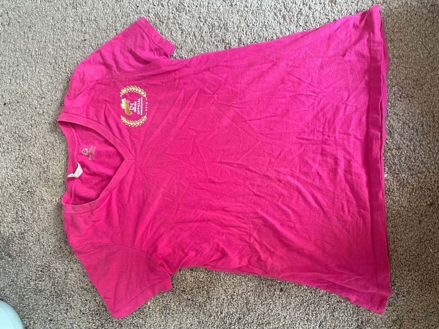 Small c4 equestrian graphic tee
