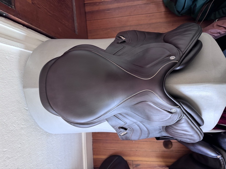 17.5” CWD SE32 Mademoiselle 2Gs Saddle - 2018 - 3L - Full Buffalo