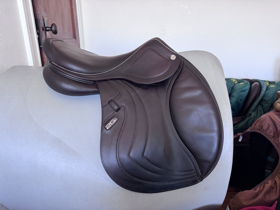 17.5” CWD SE32 Mademoiselle 2Gs Saddle - 2018 - 3L - Full Buffalo