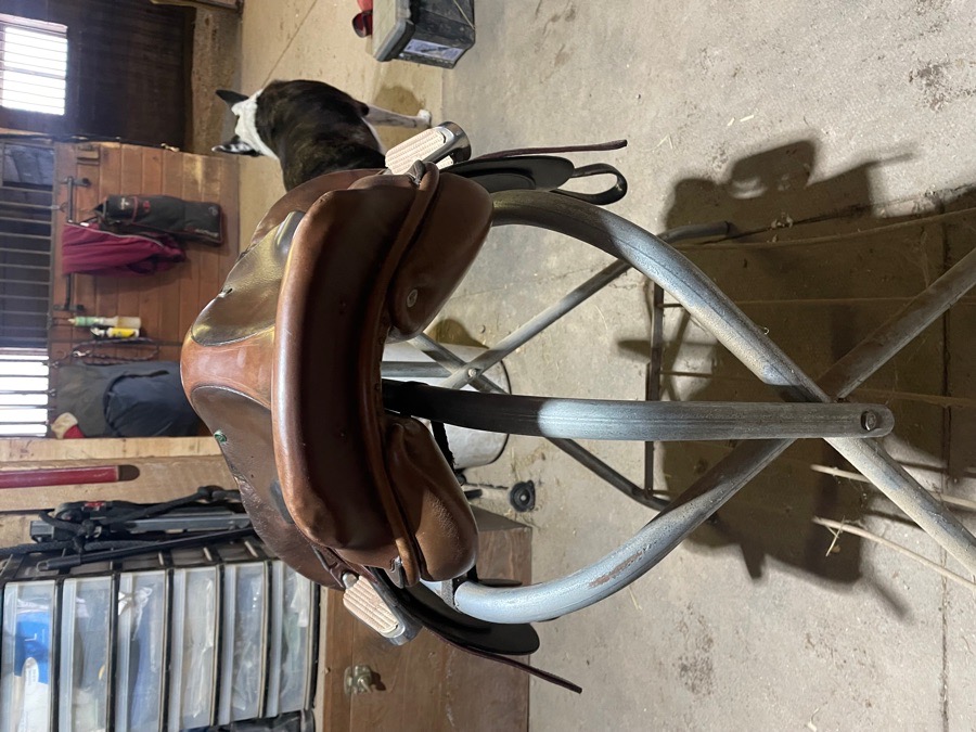 17” Beval Natural Saddle
