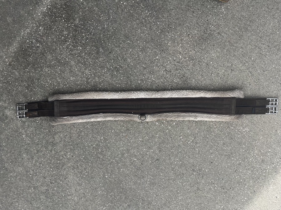 Shires Brown Flece Lined Girth, 36”