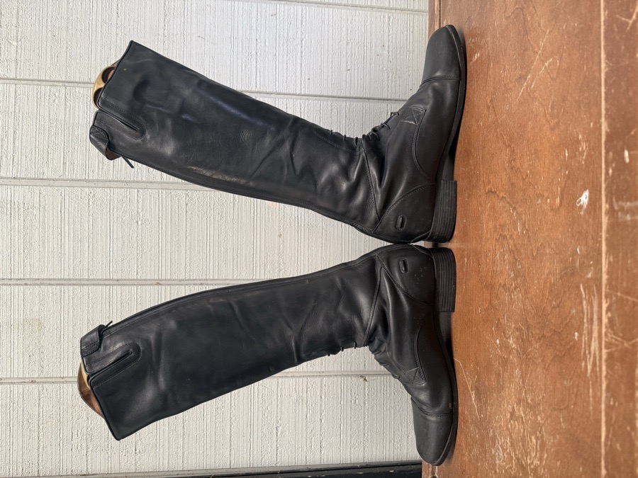 Men’s ARIAT Boots 13 with slim calf