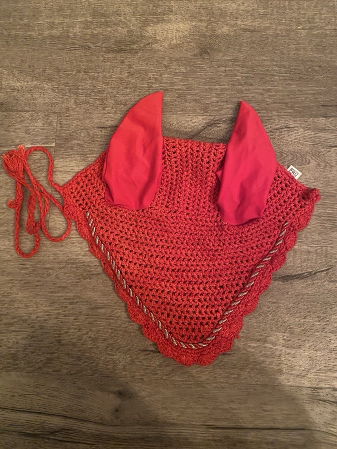 NEW full/horse Red Bonnet 