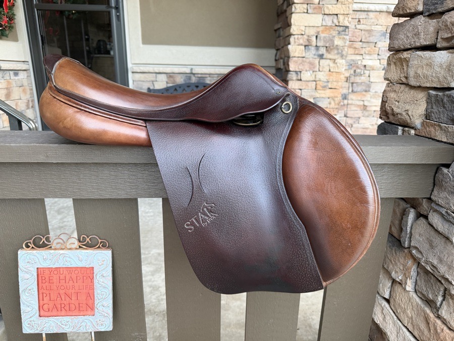 18” Devoucoux Saddle