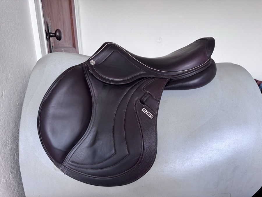17.5” 2021 CWD SE32 Mademoiselle 2Gs Saddle - 3C - Full Buffalo