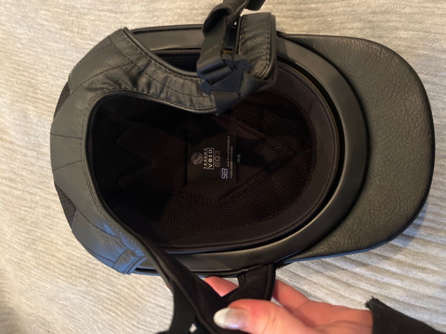 Trauma Void EQ3 black smooth shell helmet 