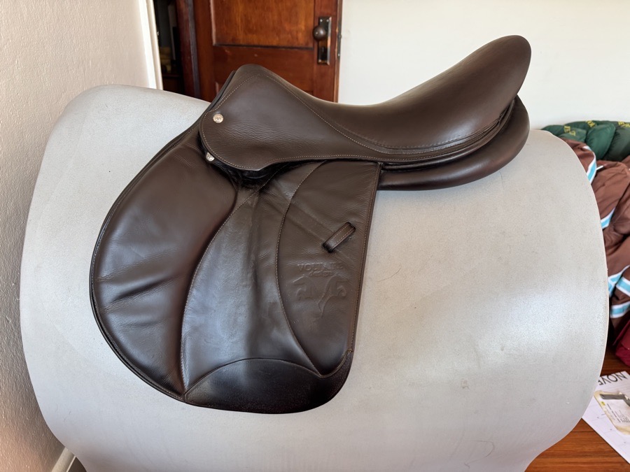 18” Voltaire Stuttgart PRO Saddle - 2018 - 3A - Full Buffalo