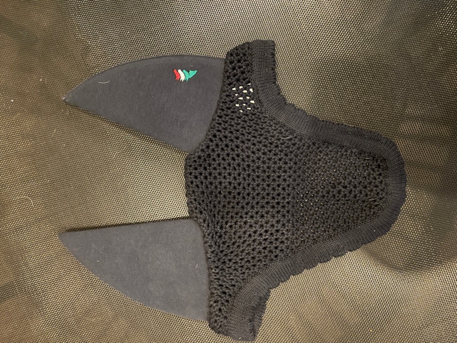 Equiline Soundproof Bonnet