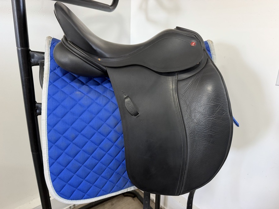 17.5” Albion Adjusta Europa SLK - wide adjustable