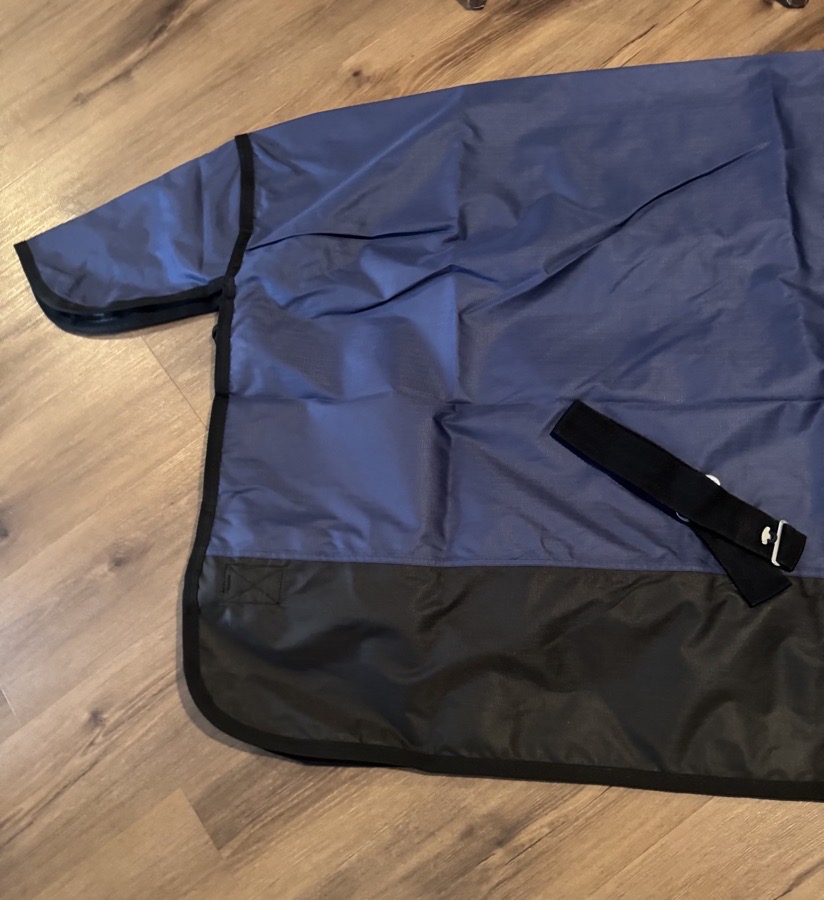 NWT Rugged Ride Navy 500D Waterproof Turnout Rain Sheet. Size 81