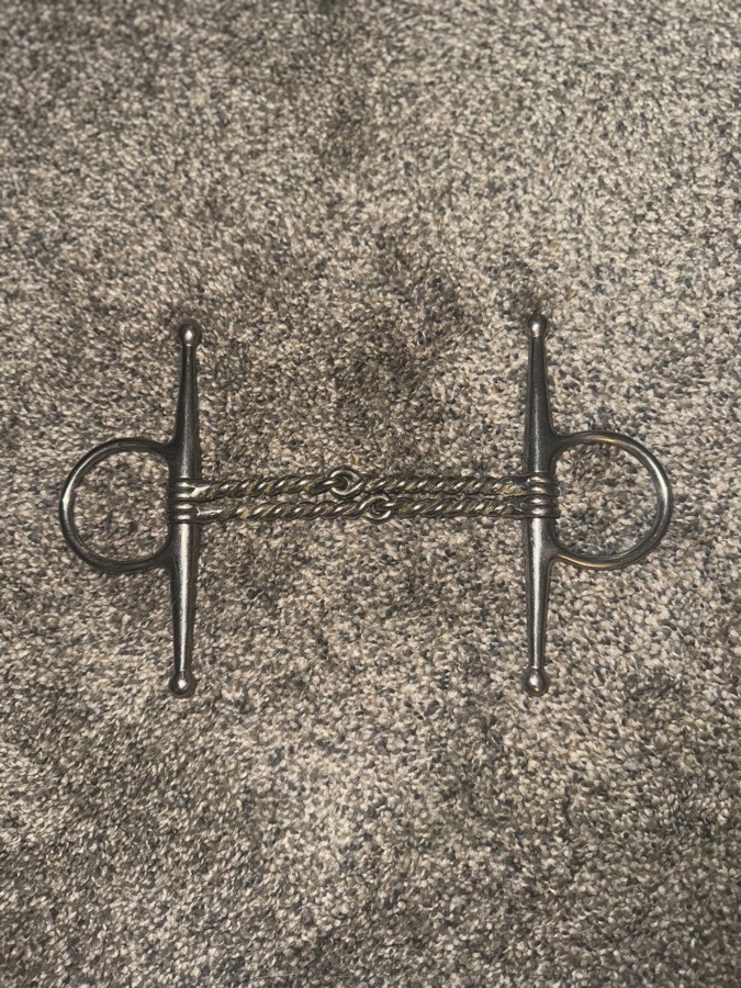 Double wire full cheek