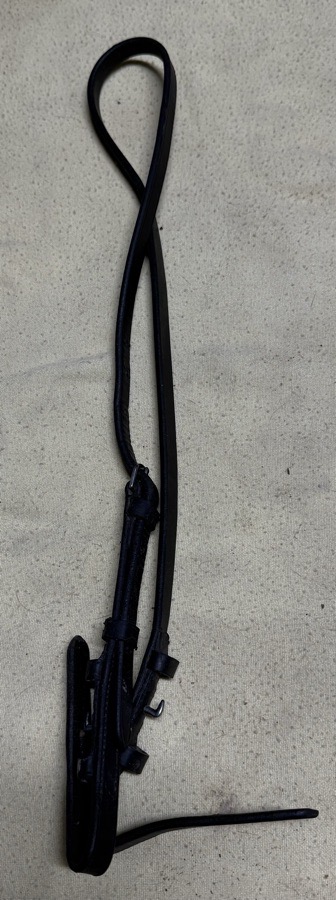 black bradoon hanger