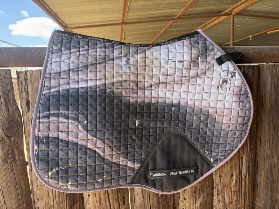 WEATHERBEETA Saddle Pad