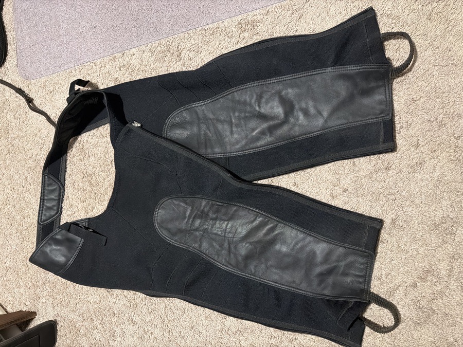ProChaps Athletic Full Chap - Black