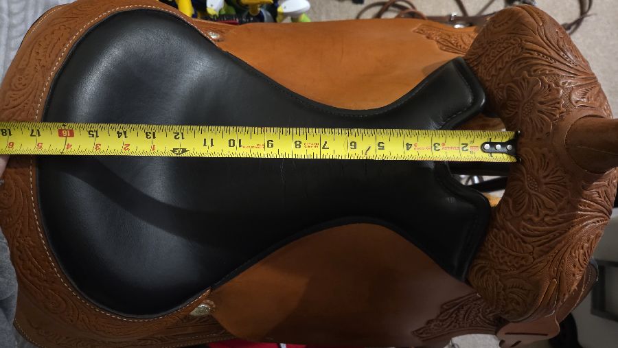CIRCLE Y | 17" | 7" Tree Size