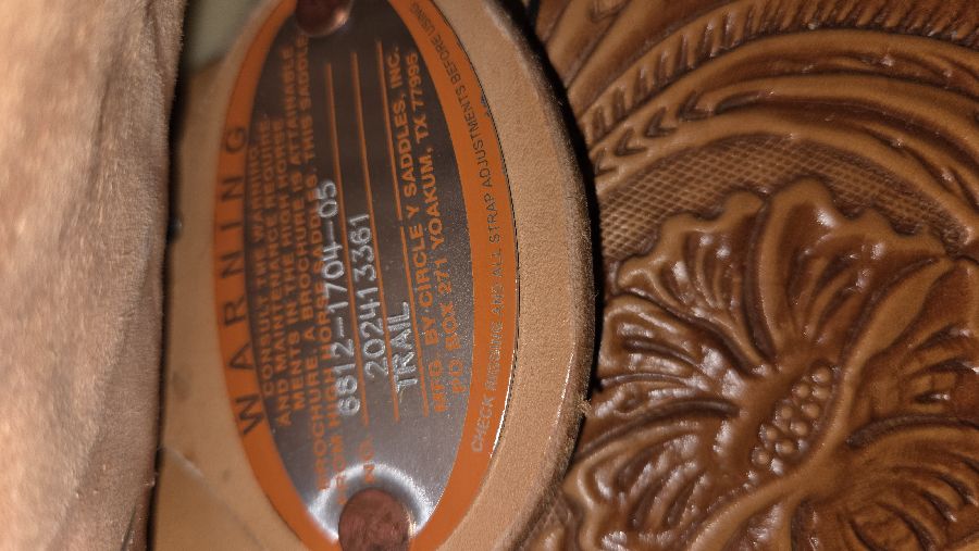 CIRCLE Y | 17" | 7" Tree Size