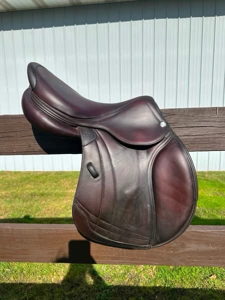 CWD Mademoiselle | 17.5" 22LH | 4.25" Tree Size | 2021