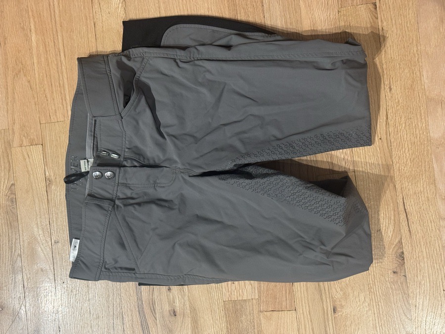 DOVER SADDLERY full seat grey Breeches
