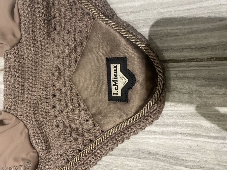LeMieux ear bonnet