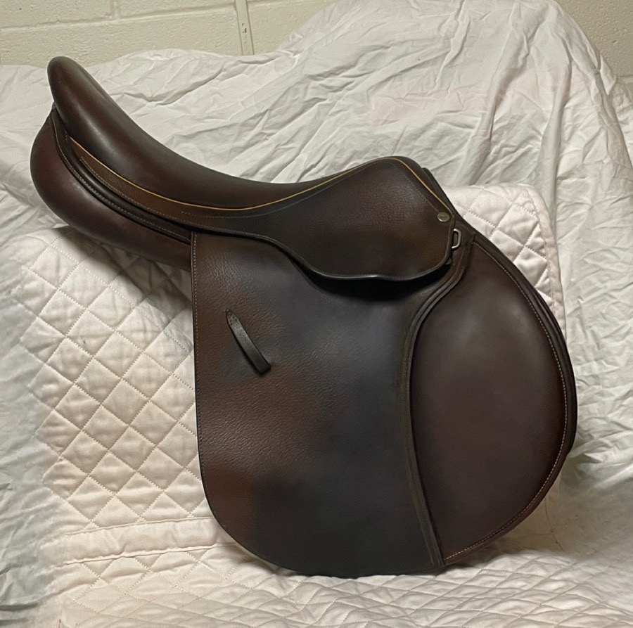 Rare L’Apogeé French Saddle