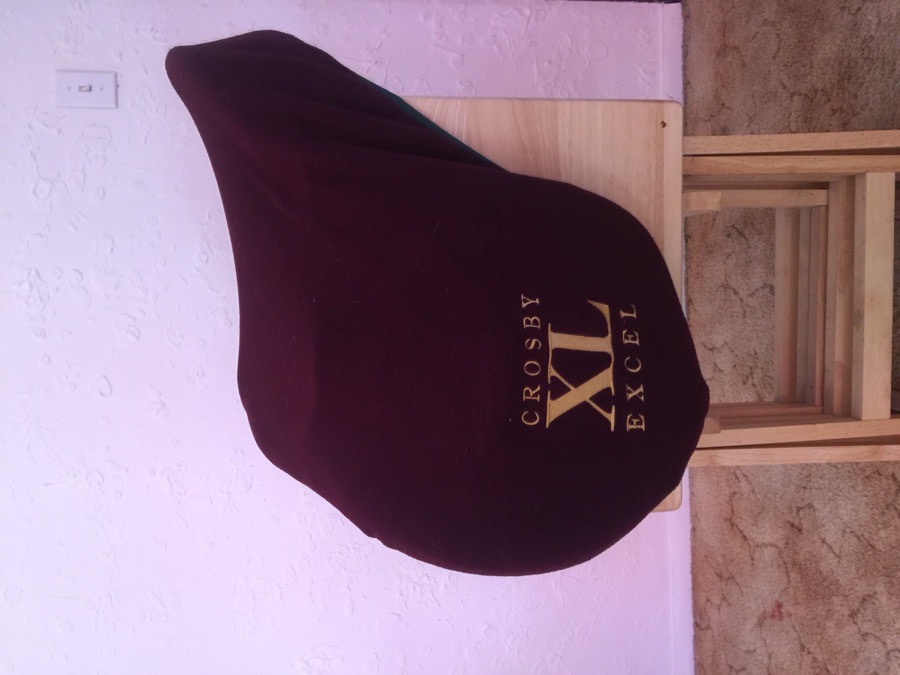 Crosby XL Close Contact 17” Saddle w/ Leathers