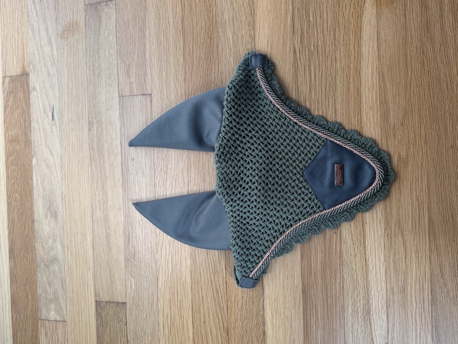 ES Striking Valley Bonnet