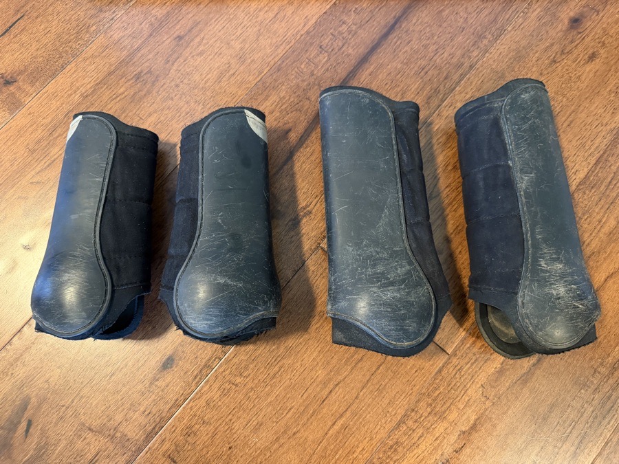 Eskadron Cross Country Eventing Boots Front/Hind Set Black Horse/Full Size