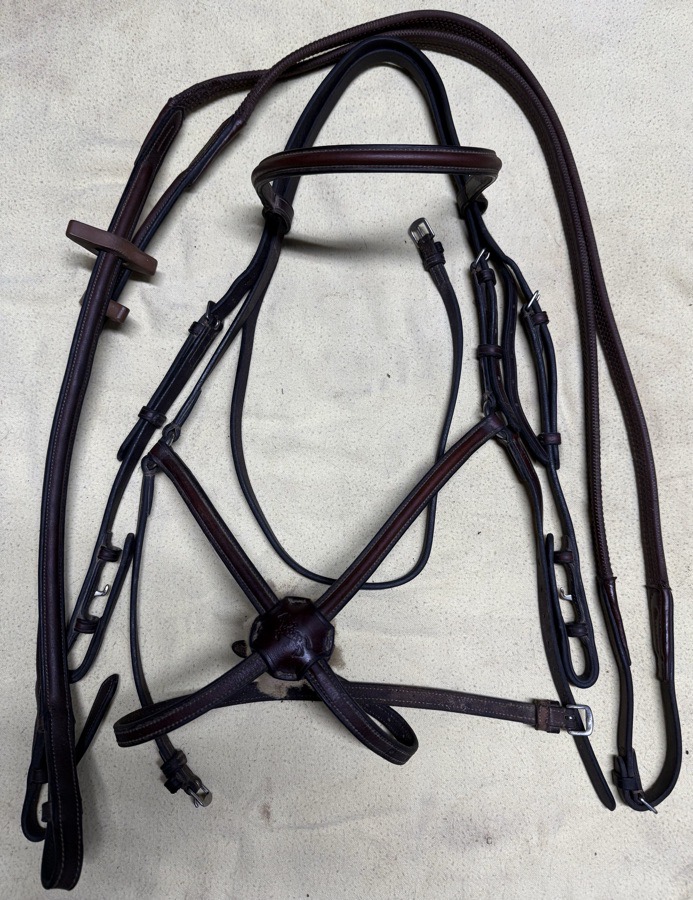 BOBBY'S ENGLISH TACK Figure 8 Bridle