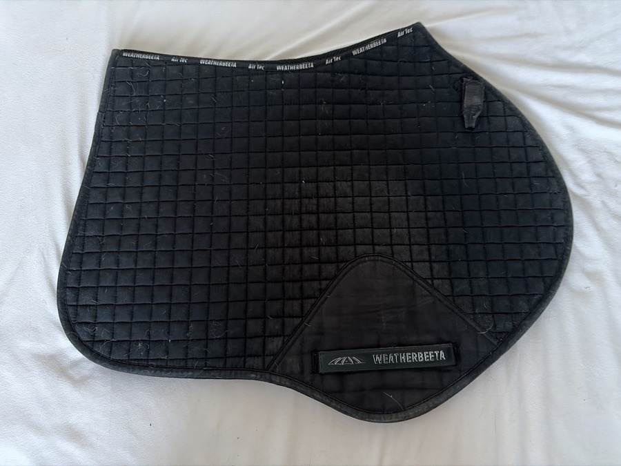 WEATHERBEETA Saddle Pad