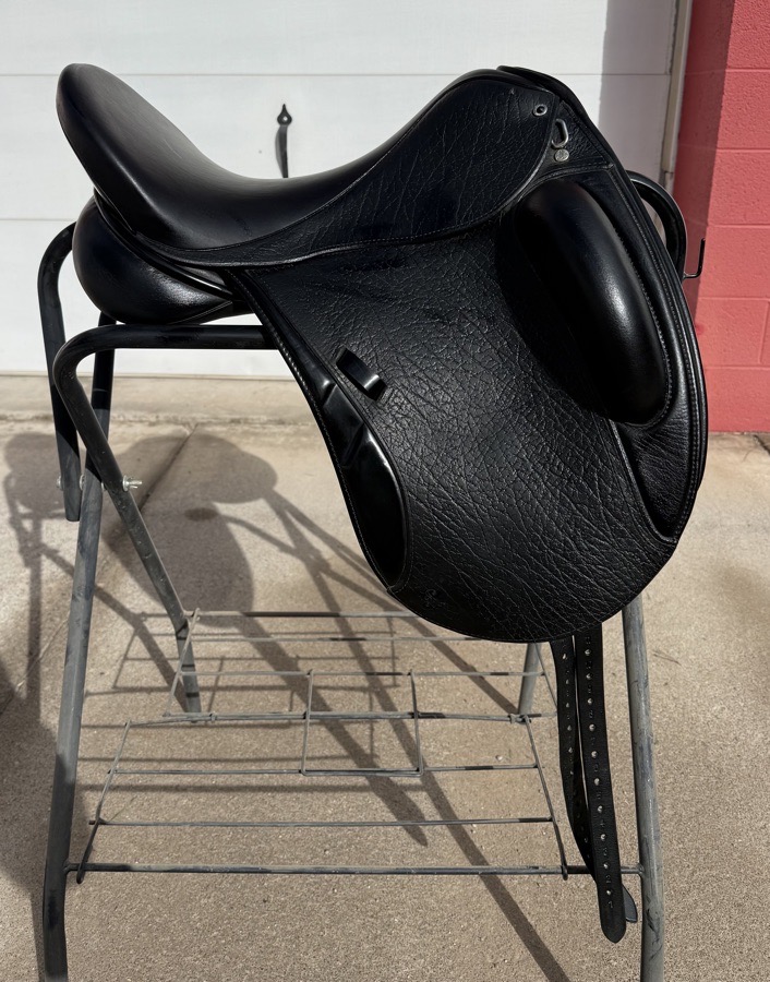 Superior Saddlery Dressage Saddle 
