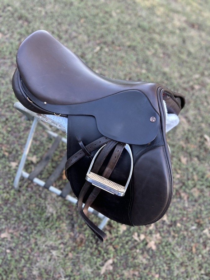Arabian Saddle Co. Elan Spring-Tree, Close-Contact Saddle - Excellent Condition