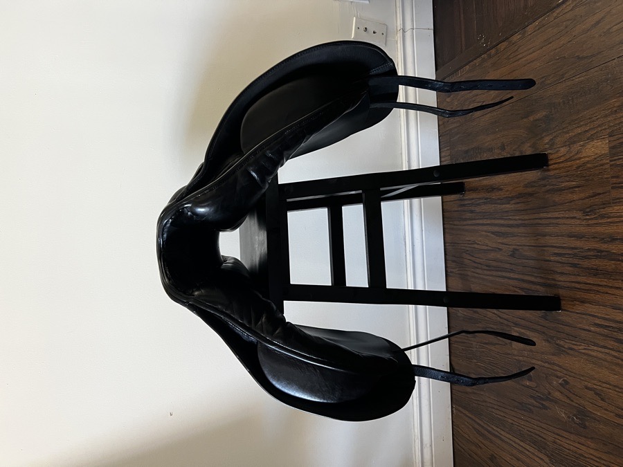 Otto Schumacher Dessage Saddle 18”