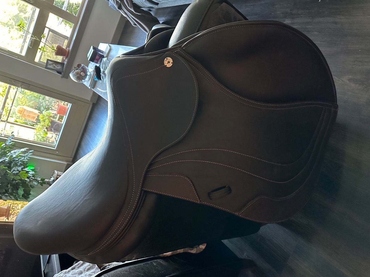 CWD 17.5 hunter/jumper saddle 2022