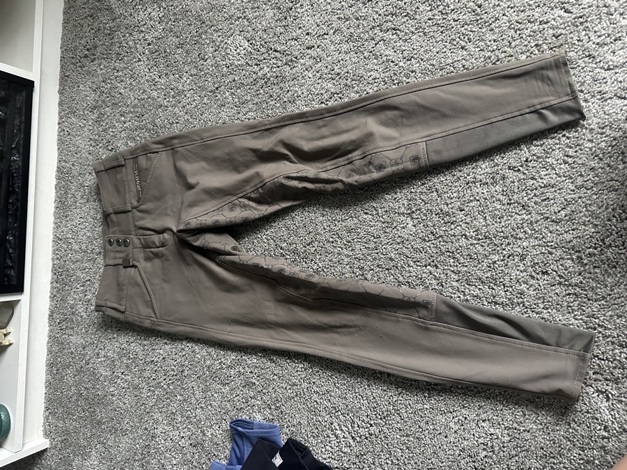 24R romfh Isabella brown silicone full seat breeches