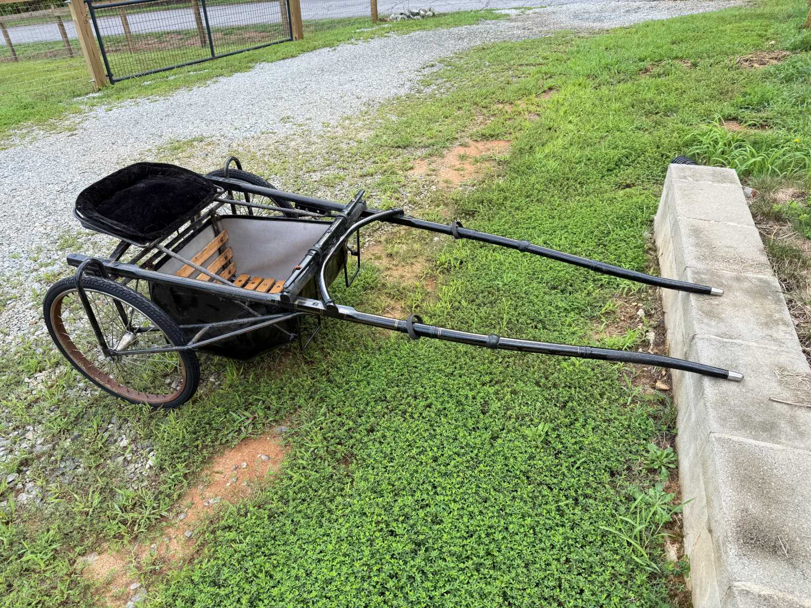 Jerald Show Cart with Cover | Mini Horse | FIXER UPPER