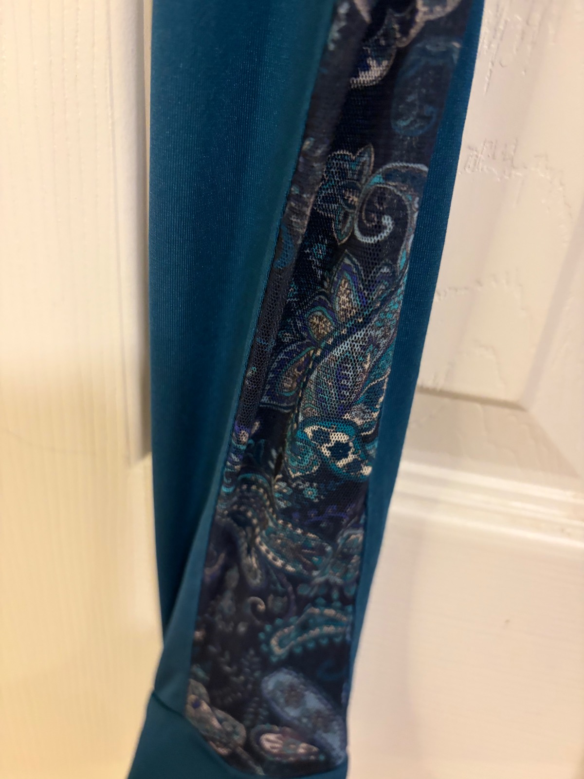 RJ CLASSICS Sun Shirt XS Paisley design