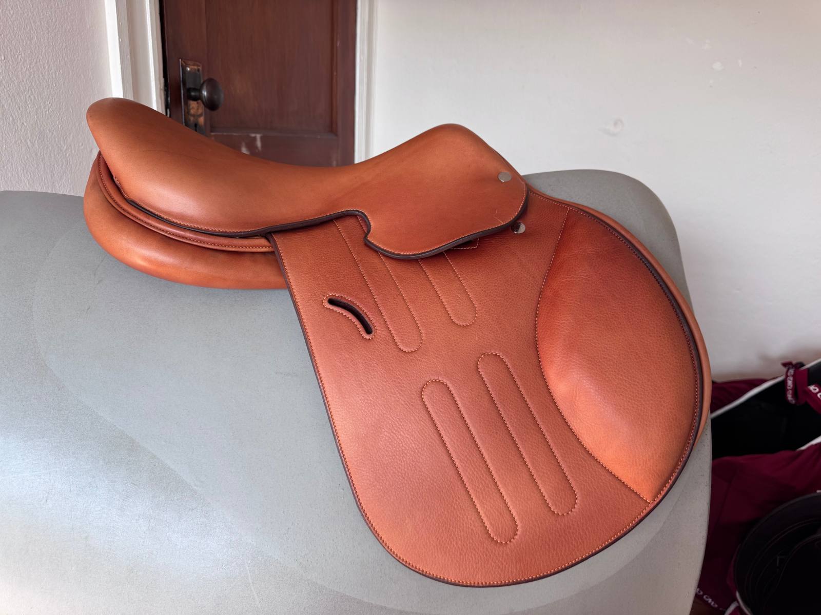 BRAND NEW 16.5"/ 17" Hermes Cavale Saddle - Full Buffalo - Integrated Panels - Luxe!