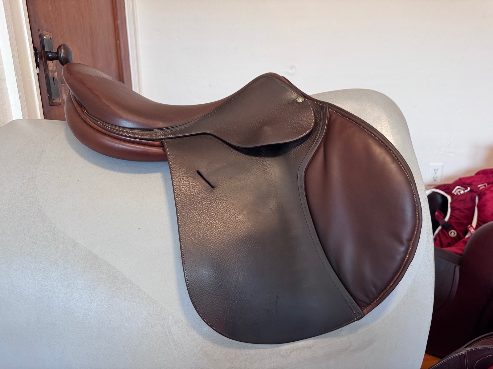 17.5" Butet Saddle - 2012 - L Seat - 2.5 Forward Flaps - Grain / Calf!