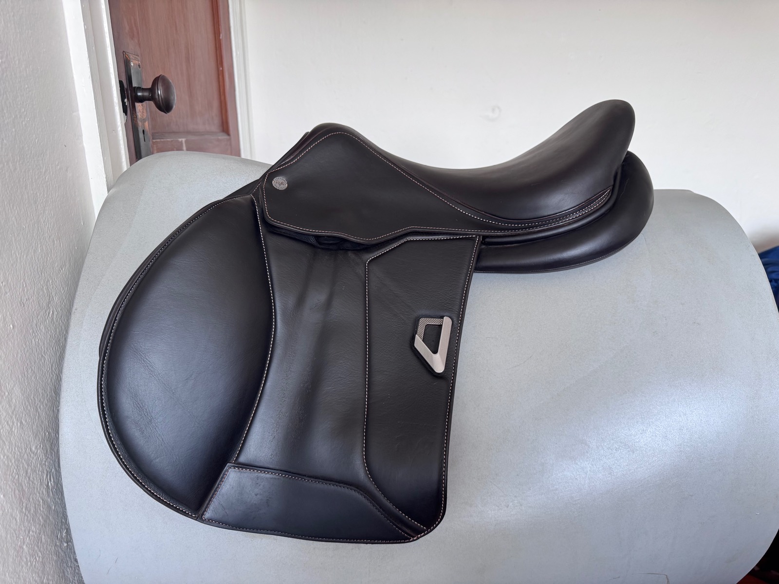 17.5" Voltaire Blue Infinite 3.0 ActiveFlex PRO Saddle - 2024 - 2AA - Equisense!