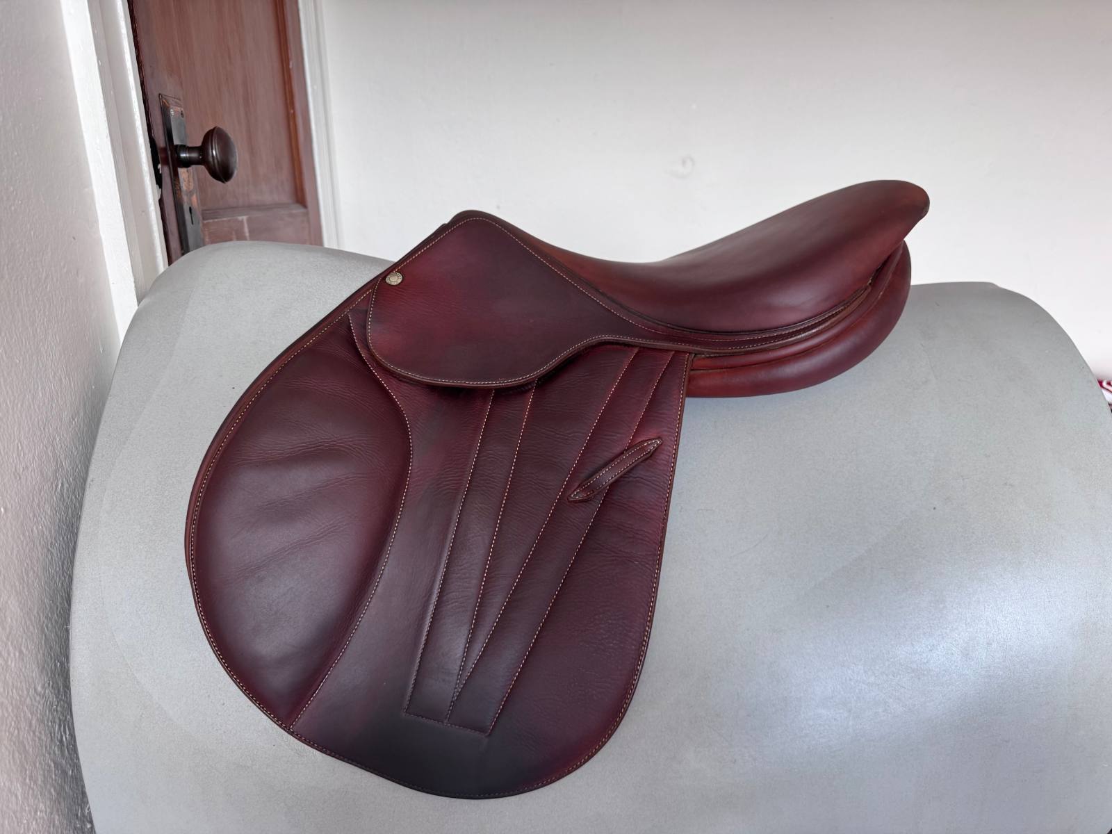 17" Butet Premium Saddle - 1.5 Flaps - "P" Flat Seat - Full Calf