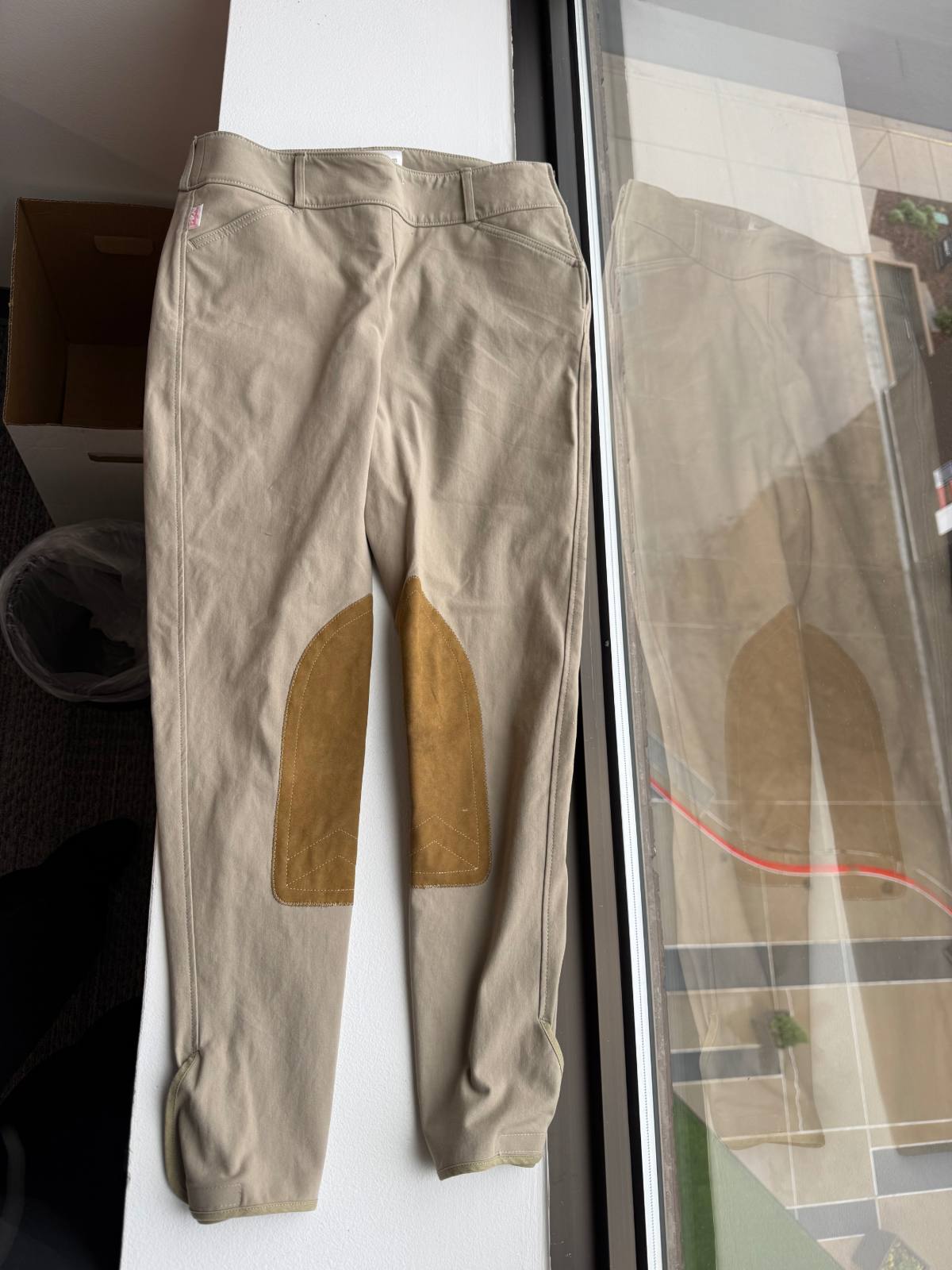 Tailored Sportsman Breeches 30L Trophy Hunter- Midrise- Tan- Side zip-worn once!