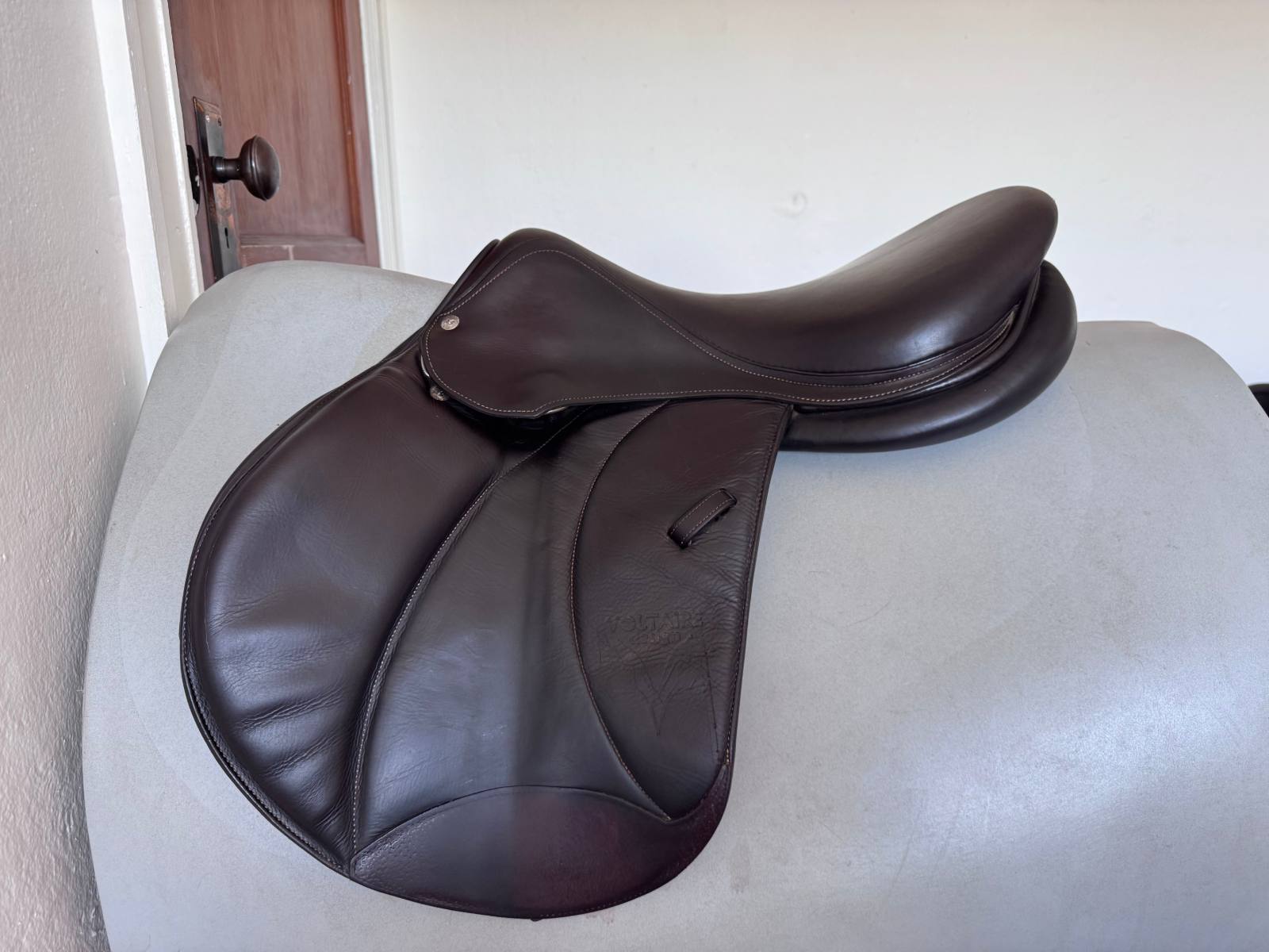 17.5" Voltaire Palm Beach PRO Saddle - 2017 - 2A - Full Buffalo!