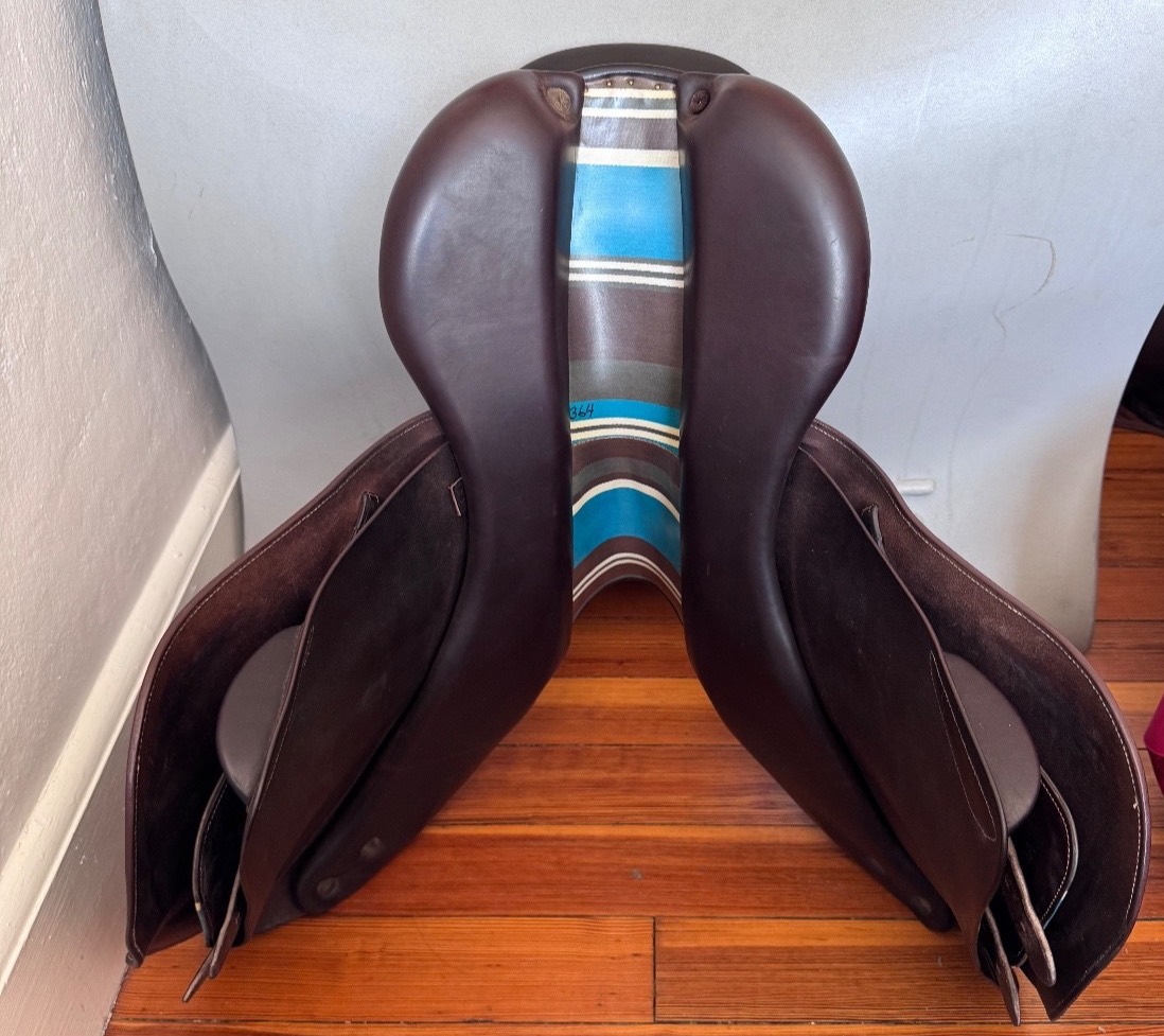 17.5” Voltaire Palm Beach PRO Saddle - 2AA Flaps - Grain / Buffalo - Excellent!