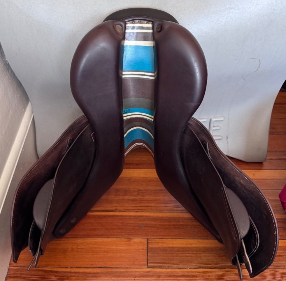 17.5” Voltaire Palm Beach PRO Saddle - 2AA Flaps - Grain / Buffalo - Excellent!