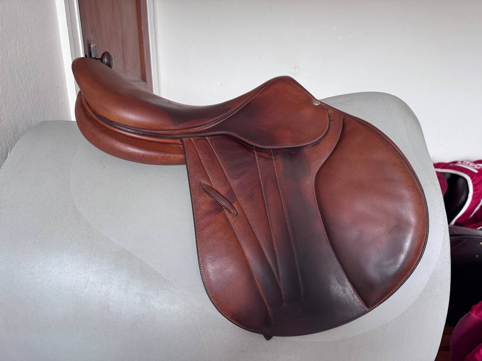 17.5" Butet Premium Saddle - 2016 - 2.50 Flaps - M Seat - Gold - Full Calf!