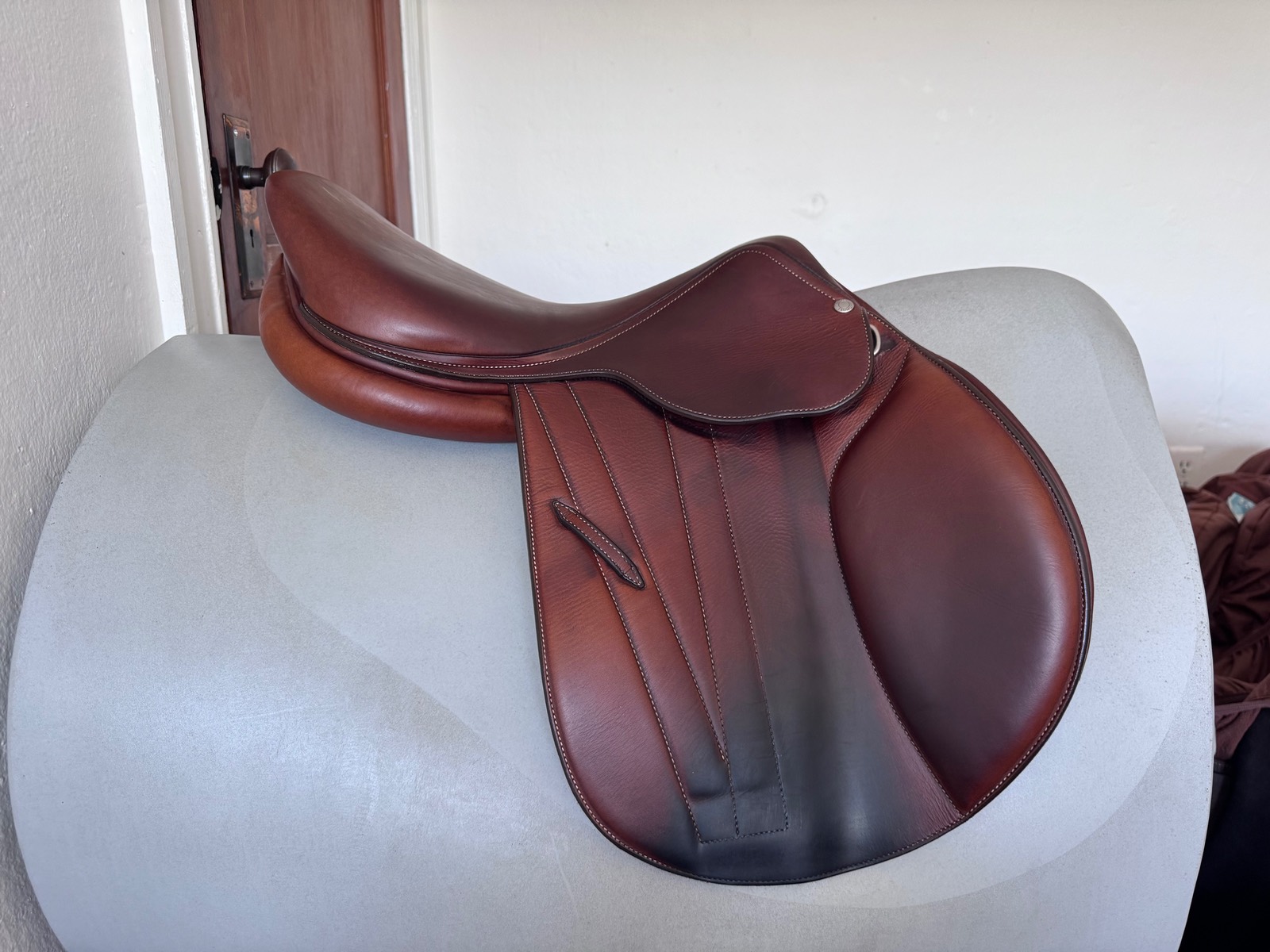 17.5" Butet Premium Saddle - 2023 - 1.75 Flaps - M Seat - Integrated Panels!