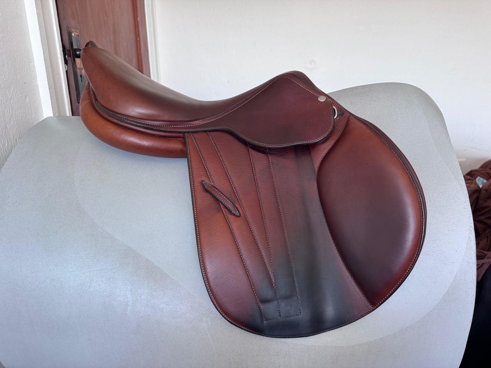17.5" Butet Premium Saddle - 2023 - 1.75 Flaps - M Seat - Integrated Panels!