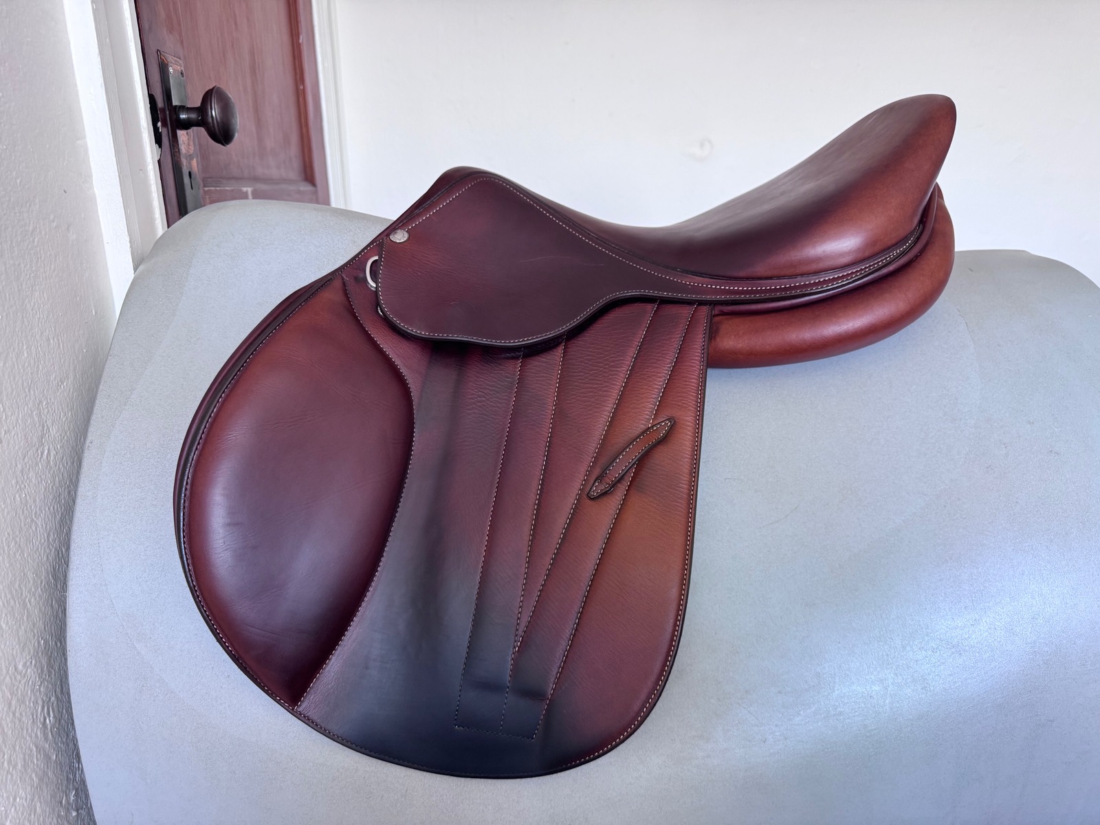 17.5" Butet Premium Saddle - 2023 - 1.75 Flaps - M Seat - Integrated Panels!