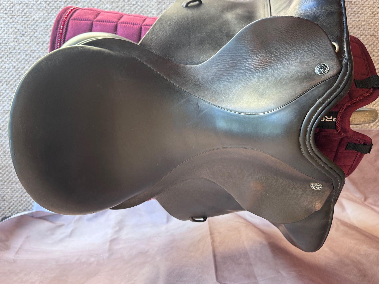 PRICE DROP Trilogy Debbie MacDonald Dressage Saddle 18" W
